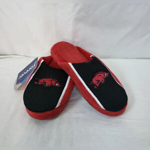 NWT Arkansas Razorbacks Logo Officially Licensed Slide Slippers Youth Size M 3-4